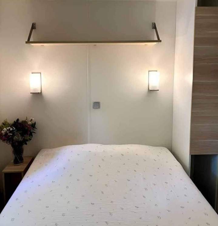 Short-Term Rental of 2-Bed Mobile Home in